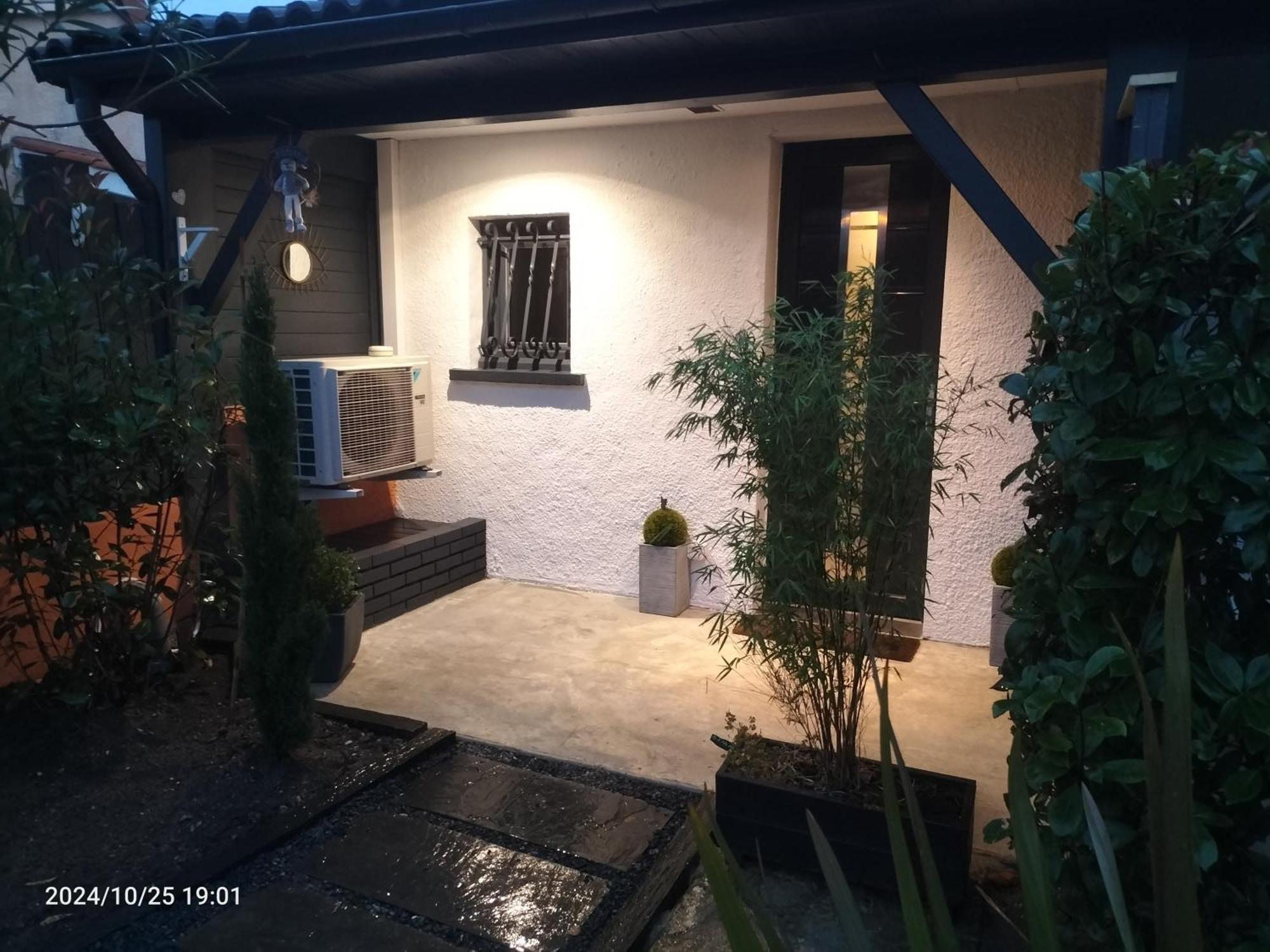 Apartmán Au Bord Du Vieux Moulin Mérignac Exteriér fotografie
