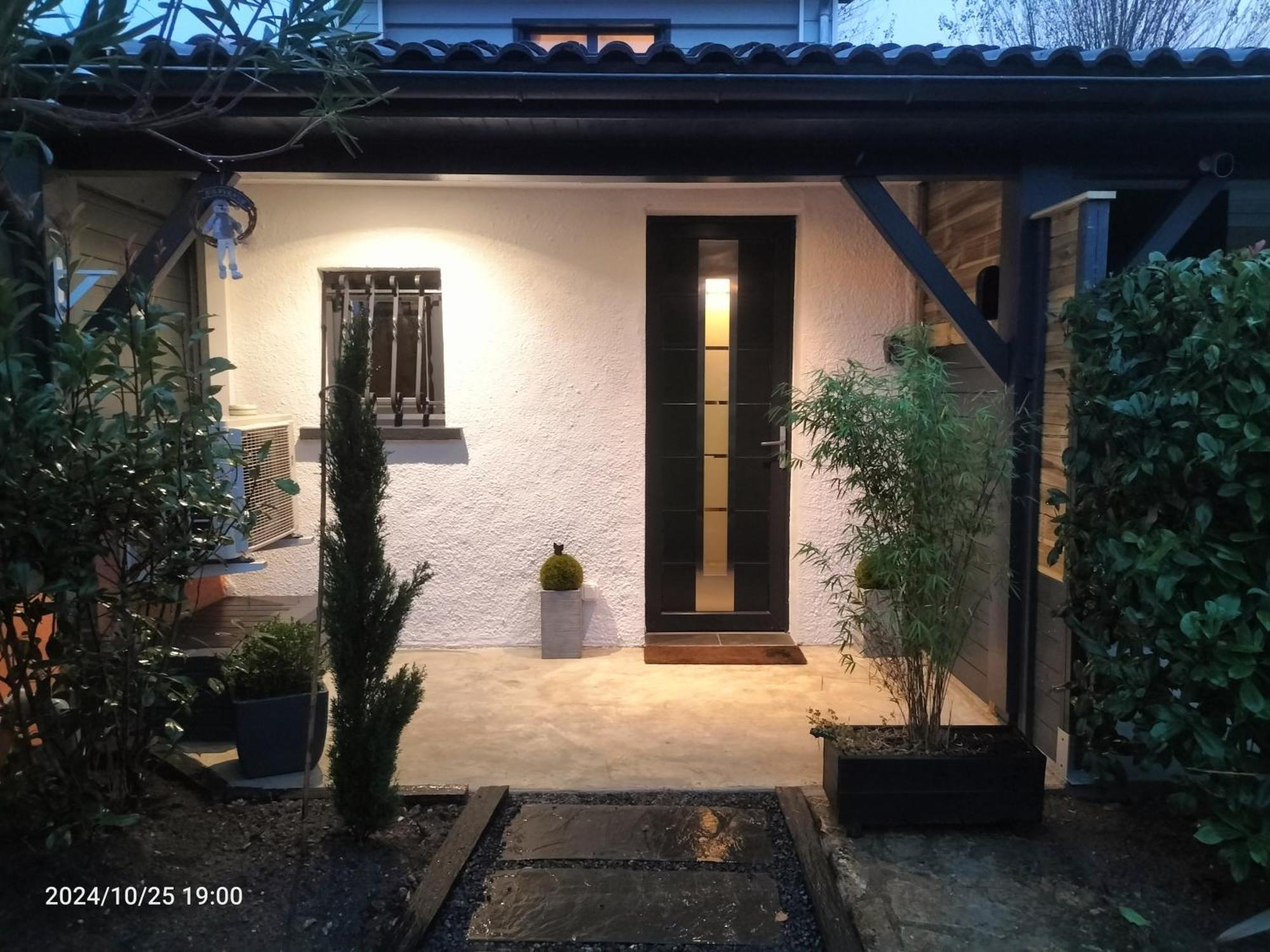 Apartmán Au Bord Du Vieux Moulin Mérignac Exteriér fotografie