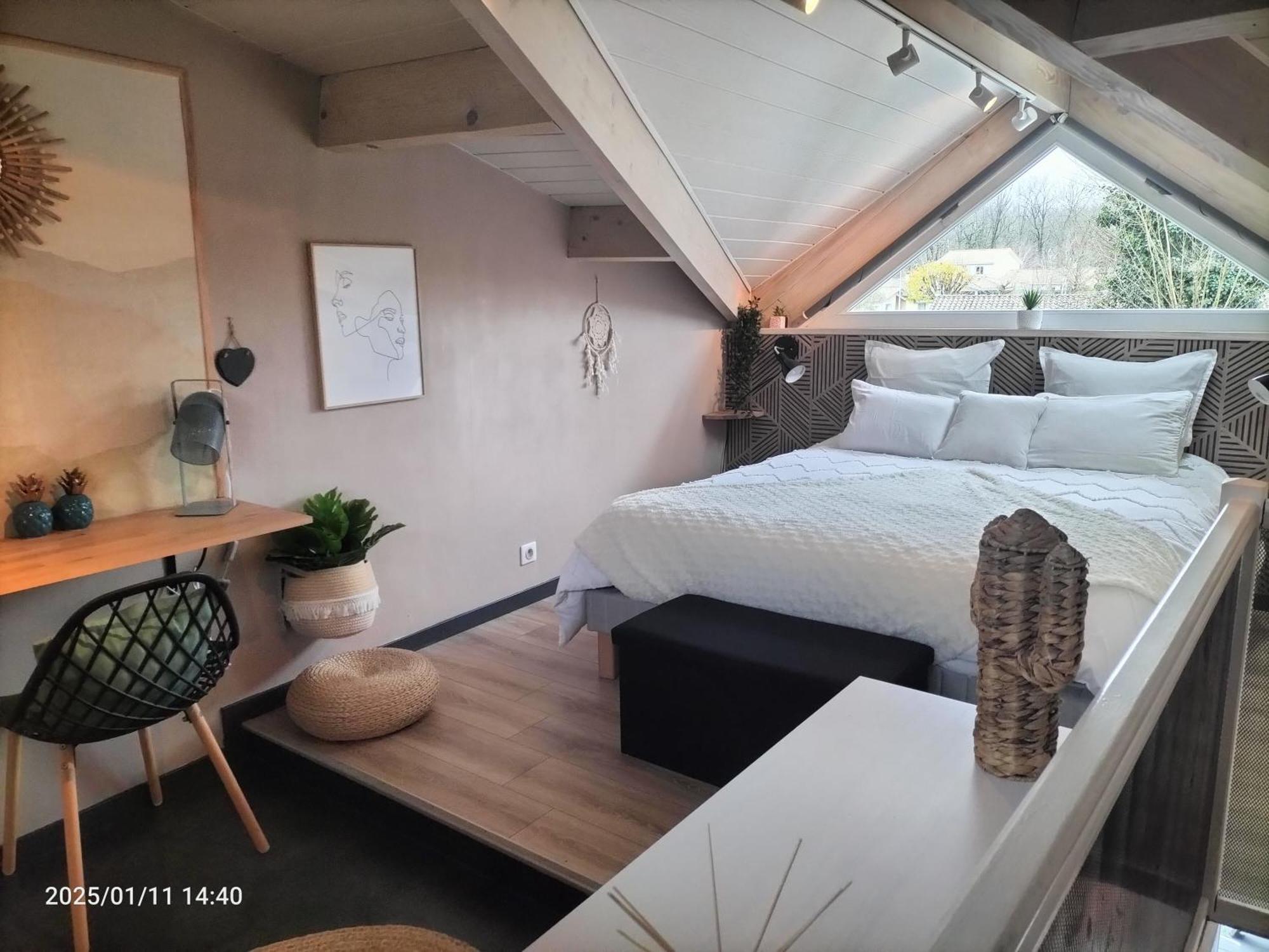 Apartmán Au Bord Du Vieux Moulin Mérignac Exteriér fotografie